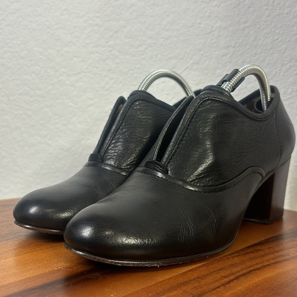 Frye Stella black soft leather slip on booties size 8 - Picture 1 of 11